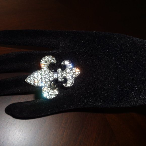 Costume Jewelry- monogram ring - Picture 1 of 13